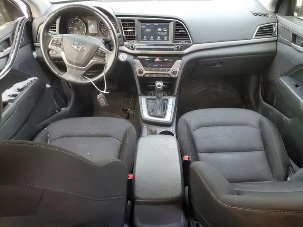 KMHD84LF3HU174176 2017 HYUNDAI ELANTRA - Image 8