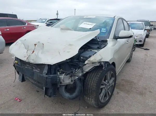 KMHD84LF3HU176798 2017 HYUNDAI ELANTRA - Image 2