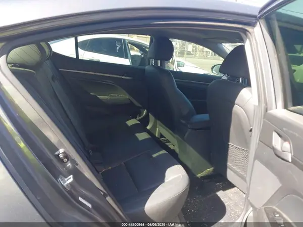 KMHD84LF3HU188109 2017 HYUNDAI ELANTRA - Image 8