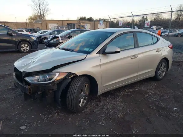 KMHD84LF3HU189910 2017 HYUNDAI ELANTRA - Image 2