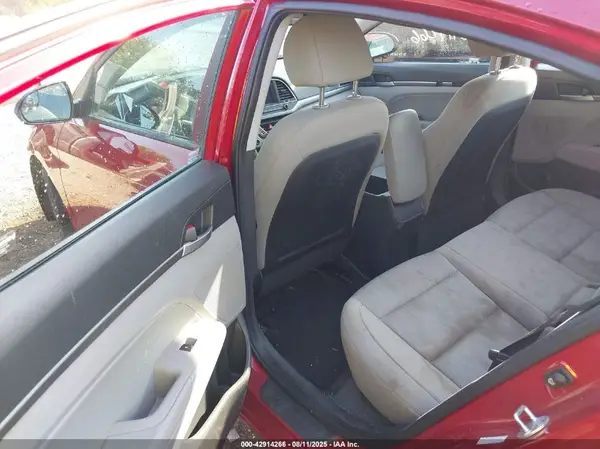 KMHD84LF3HU191530 2017 HYUNDAI ELANTRA - Image 8