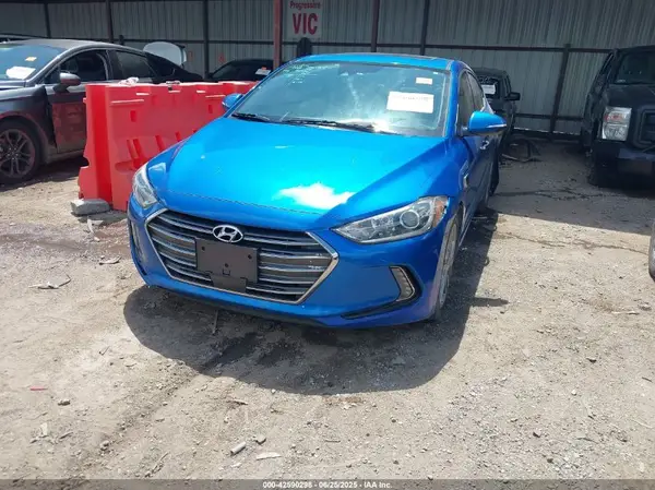 KMHD84LF3HU196307 2017 HYUNDAI ELANTRA - Image 2