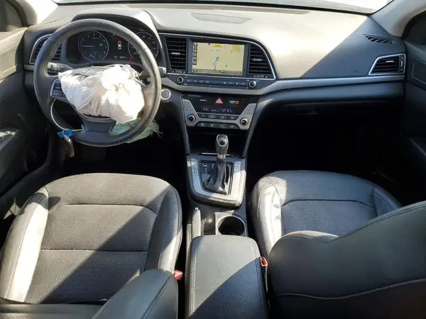 KMHD84LF3HU201456 2017 HYUNDAI ELANTRA - Image 8