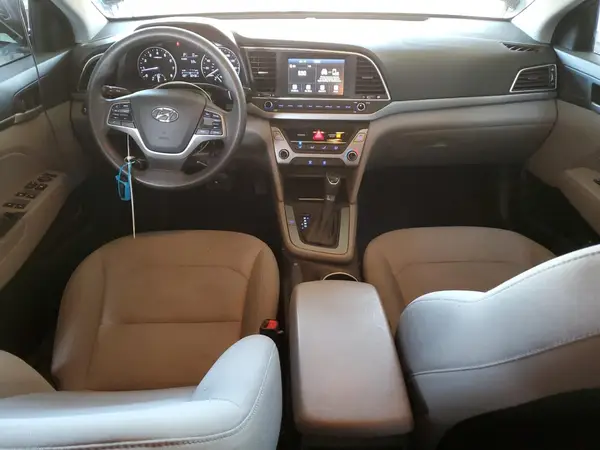 KMHD84LF3HU206351 2017 HYUNDAI ELANTRA - Image 8