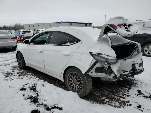 KMHD84LF3HU230326 2017 HYUNDAI ELANTRA - Image 2