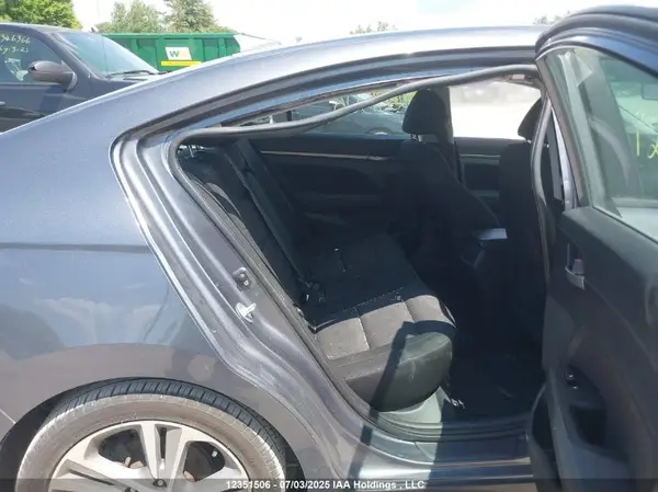 KMHD84LF3HU240659 2017 HYUNDAI ELANTRA - Image 8