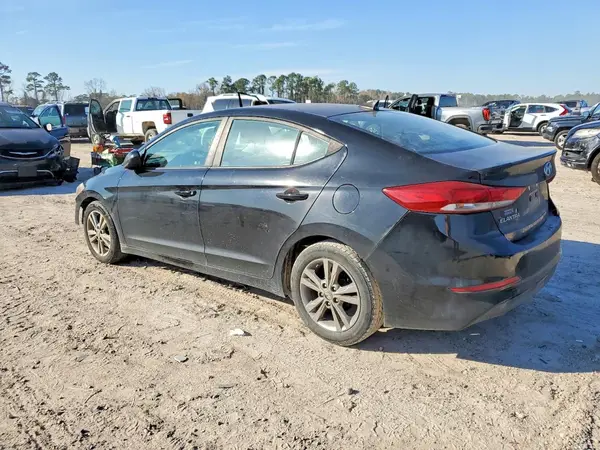 KMHD84LF3HU245988 2017 HYUNDAI ELANTRA - Image 2