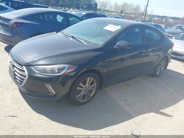 KMHD84LF3HU248132 2017 HYUNDAI ELANTRA - Image 2