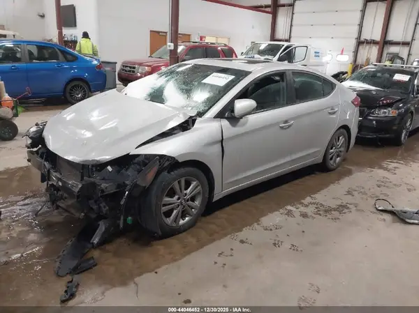 KMHD84LF3HU249989 2017 HYUNDAI ELANTRA - Image 2