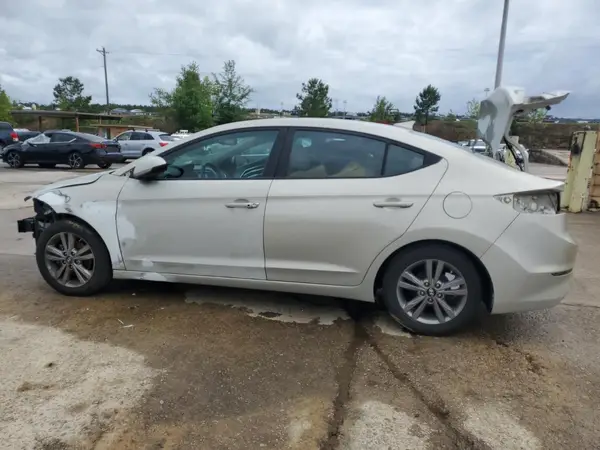 KMHD84LF3HU253766 2017 HYUNDAI ELANTRA - Image 2