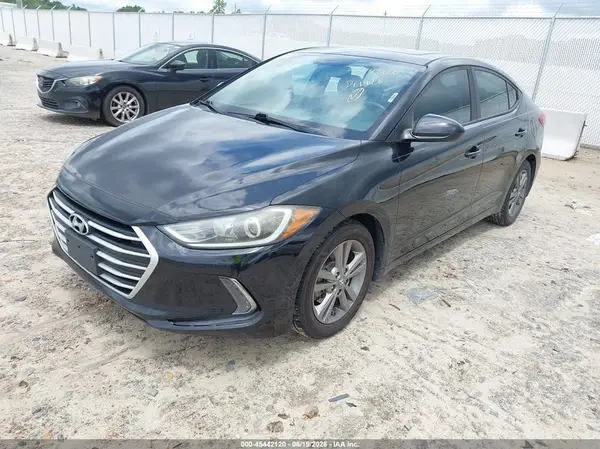KMHD84LF3HU273614 2017 HYUNDAI ELANTRA - Image 2