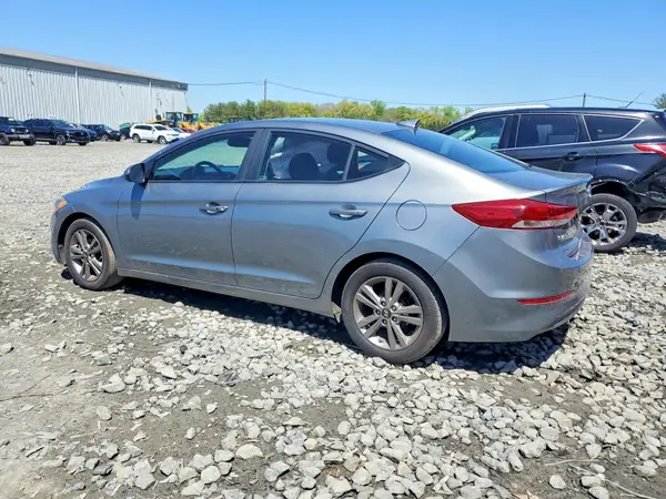 KMHD84LF3HU277615 2017 HYUNDAI ELANTRA - Image 2
