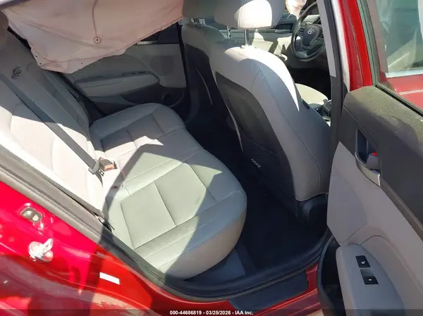 KMHD84LF3HU285407 2017 HYUNDAI ELANTRA - Image 8