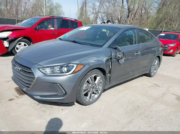 KMHD84LF3HU297198 2017 HYUNDAI ELANTRA - Image 2