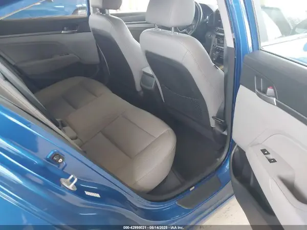 KMHD84LF3HU299288 2017 HYUNDAI ELANTRA - Image 8