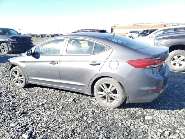 KMHD84LF3HU321693 2017 HYUNDAI ELANTRA - Image 2