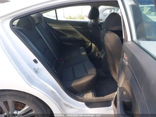 KMHD84LF3HU326022 2017 HYUNDAI ELANTRA - Image 8
