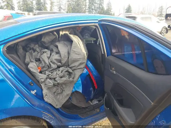 KMHD84LF3HU358629 2017 HYUNDAI ELANTRA - Image 8