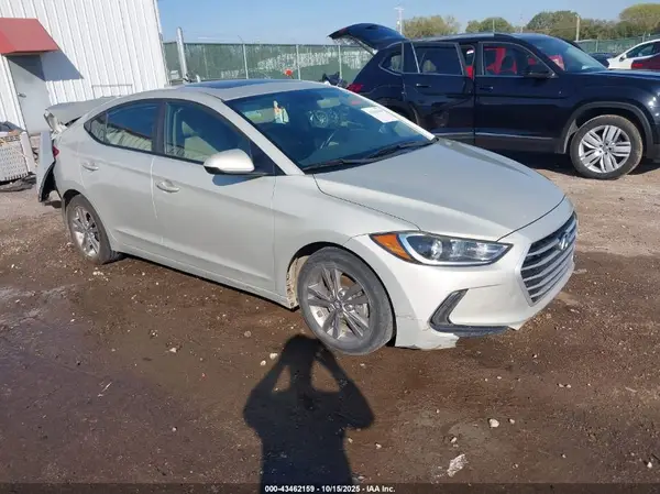KMHD84LF3HU363703 2017 HYUNDAI ELANTRA - Image 1