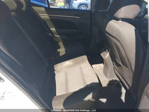 KMHD84LF3HU374409 2017 HYUNDAI ELANTRA - Image 8