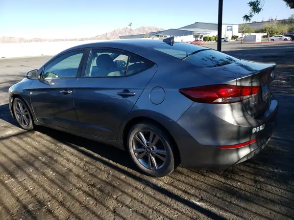 KMHD84LF3HU382610 2017 HYUNDAI ELANTRA - Image 2