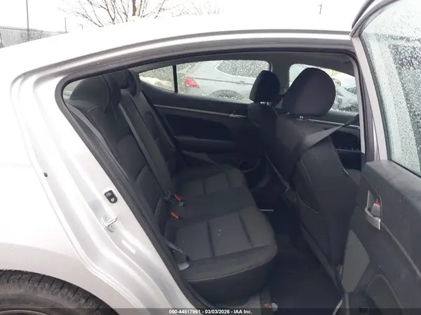 KMHD84LF3HU384826 2017 HYUNDAI ELANTRA - Image 8