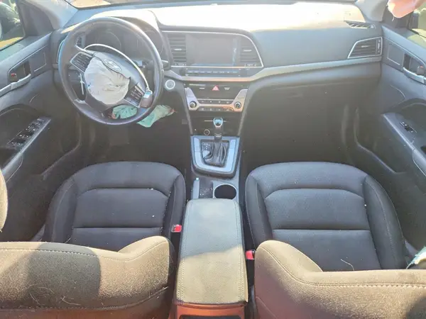 KMHD84LF3HU384843 2017 HYUNDAI ELANTRA - Image 8