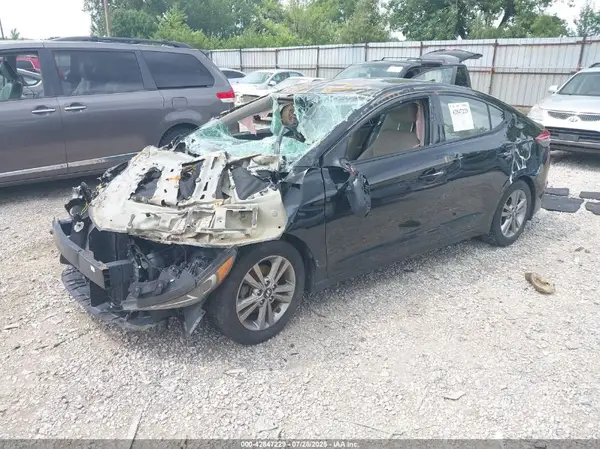 KMHD84LF3HU388827 2017 HYUNDAI ELANTRA - Image 2
