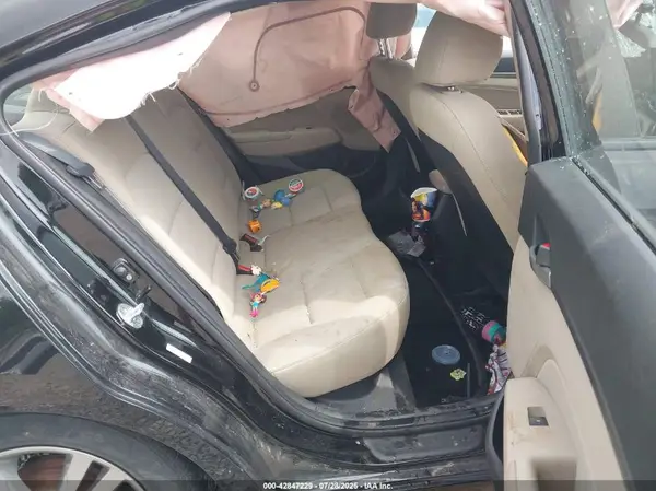 KMHD84LF3HU388827 2017 HYUNDAI ELANTRA - Image 8