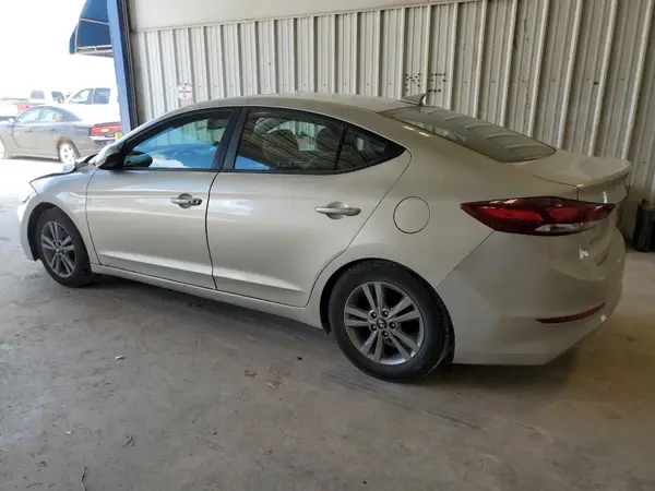 KMHD84LF3HU395163 2017 HYUNDAI ELANTRA - Image 2