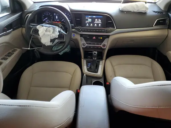 KMHD84LF3HU395163 2017 HYUNDAI ELANTRA - Image 8