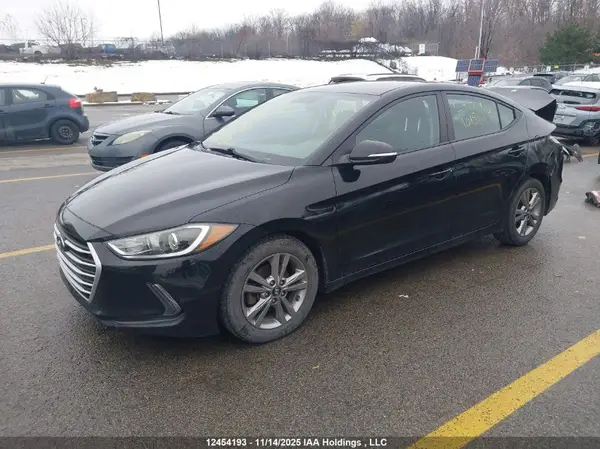 KMHD84LF3HU401561 2017 HYUNDAI ELANTRA - Image 2