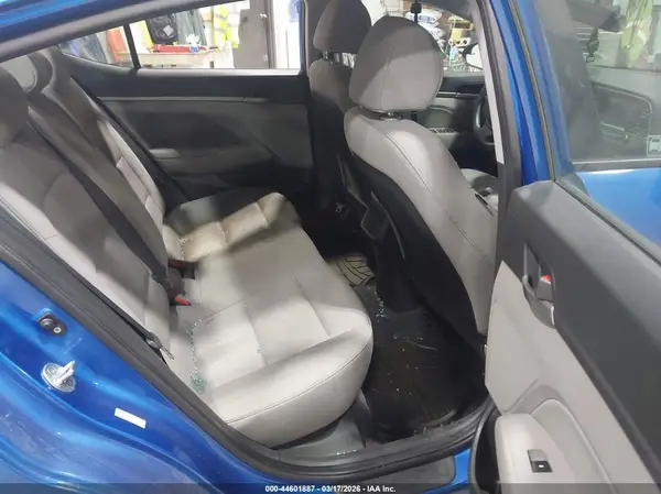 KMHD84LF3HU405965 2017 HYUNDAI ELANTRA - Image 8