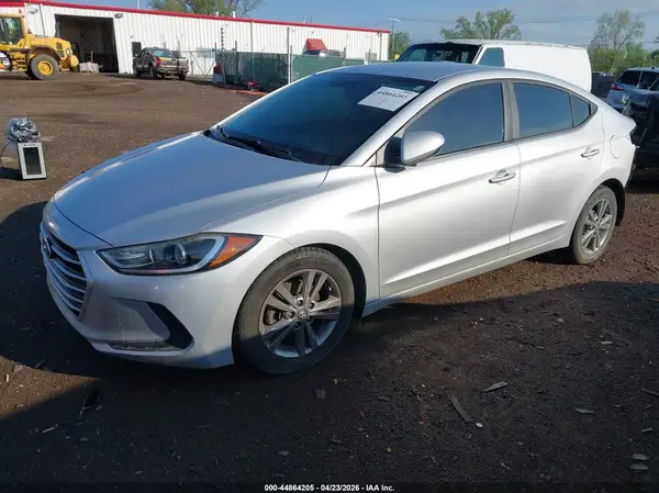 KMHD84LF3HU406095 2017 HYUNDAI ELANTRA - Image 2