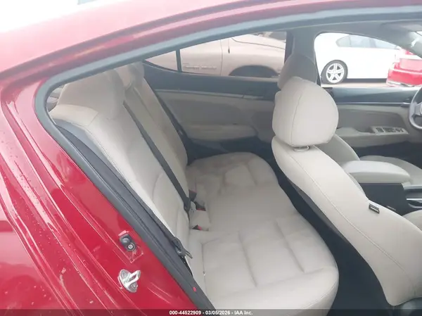 KMHD84LF3HU417615 2017 HYUNDAI ELANTRA - Image 8