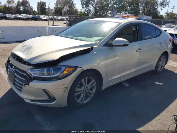 KMHD84LF3HU418103 2017 HYUNDAI ELANTRA - Image 2
