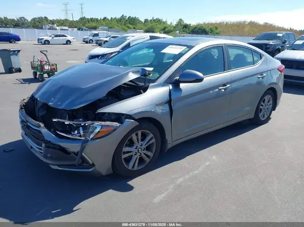 KMHD84LF3HU422619 2017 HYUNDAI ELANTRA - Image 2