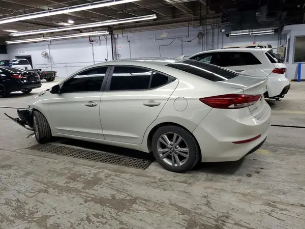 KMHD84LF3HU422751 2017 HYUNDAI ELANTRA - Image 2