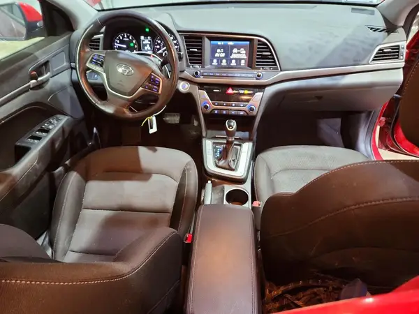 KMHD84LF3HU430557 2017 HYUNDAI ELANTRA - Image 8