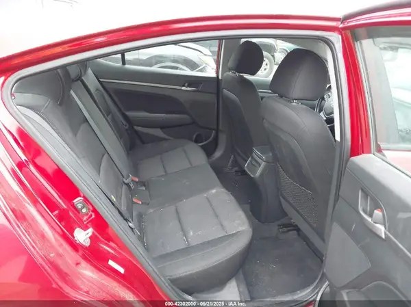 KMHD84LF3HU430655 2017 HYUNDAI ELANTRA - Image 8