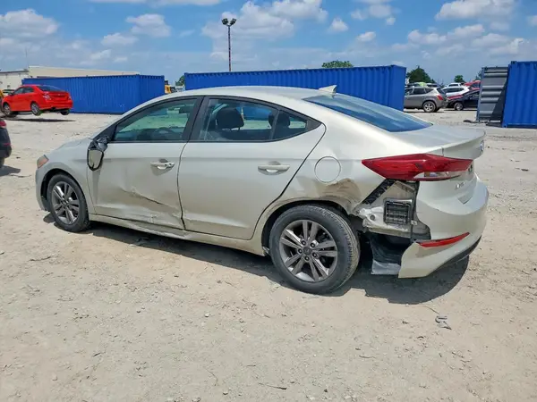 KMHD84LF3JU450555 2018 HYUNDAI ELANTRA - Image 2