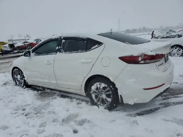 KMHD84LF3JU455559 2018 HYUNDAI ELANTRA - Image 2