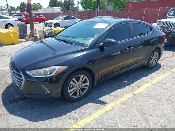 KMHD84LF3JU461121 2018 HYUNDAI ELANTRA - Image 2