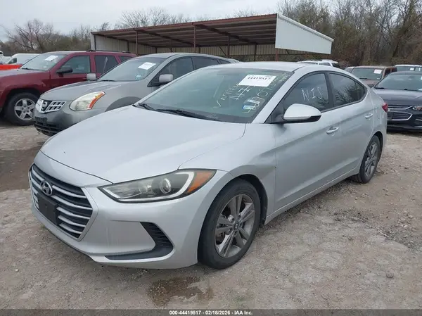 KMHD84LF3JU467095 2018 HYUNDAI ELANTRA - Image 2