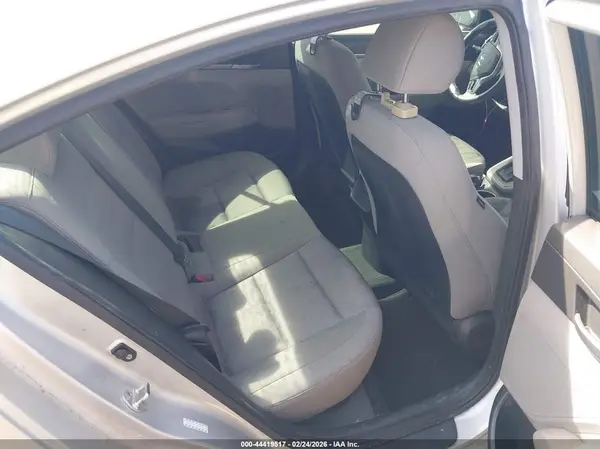 KMHD84LF3JU467095 2018 HYUNDAI ELANTRA - Image 8
