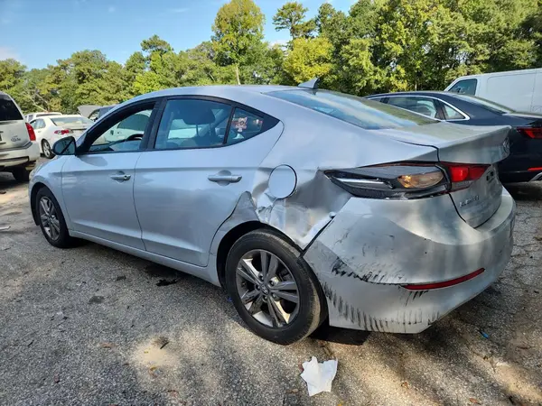 KMHD84LF3JU467131 2018 HYUNDAI ELANTRA - Image 2