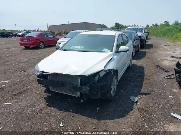 KMHD84LF3JU467291 2018 HYUNDAI ELANTRA - Image 2