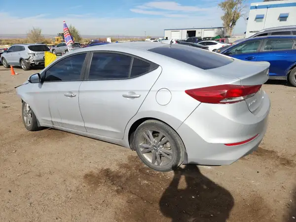 KMHD84LF3JU470353 2018 HYUNDAI ELANTRA - Image 2