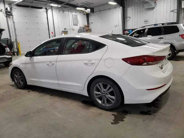 KMHD84LF3JU478114 2018 HYUNDAI ELANTRA - Image 2