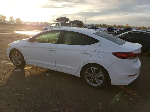 KMHD84LF3JU481871 2018 HYUNDAI ELANTRA - Image 2